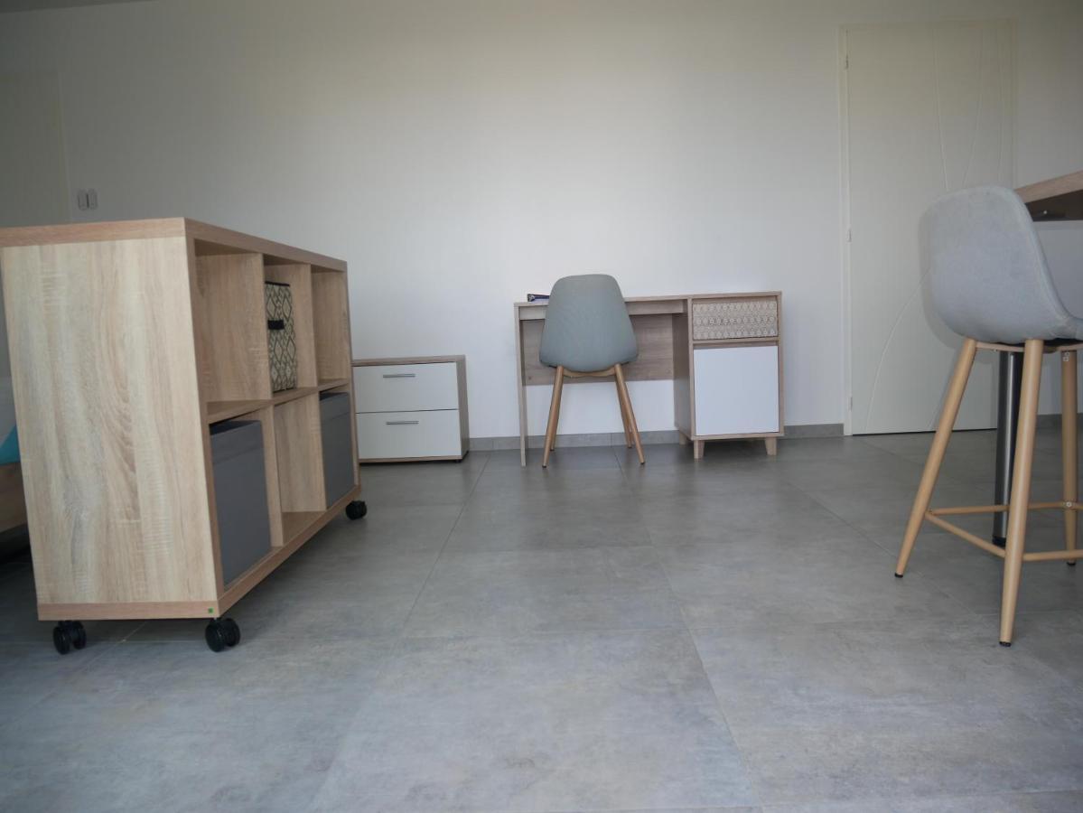 Studio Lumineux Avec Terrasse La Roche-sur-Yon Exteriör bild