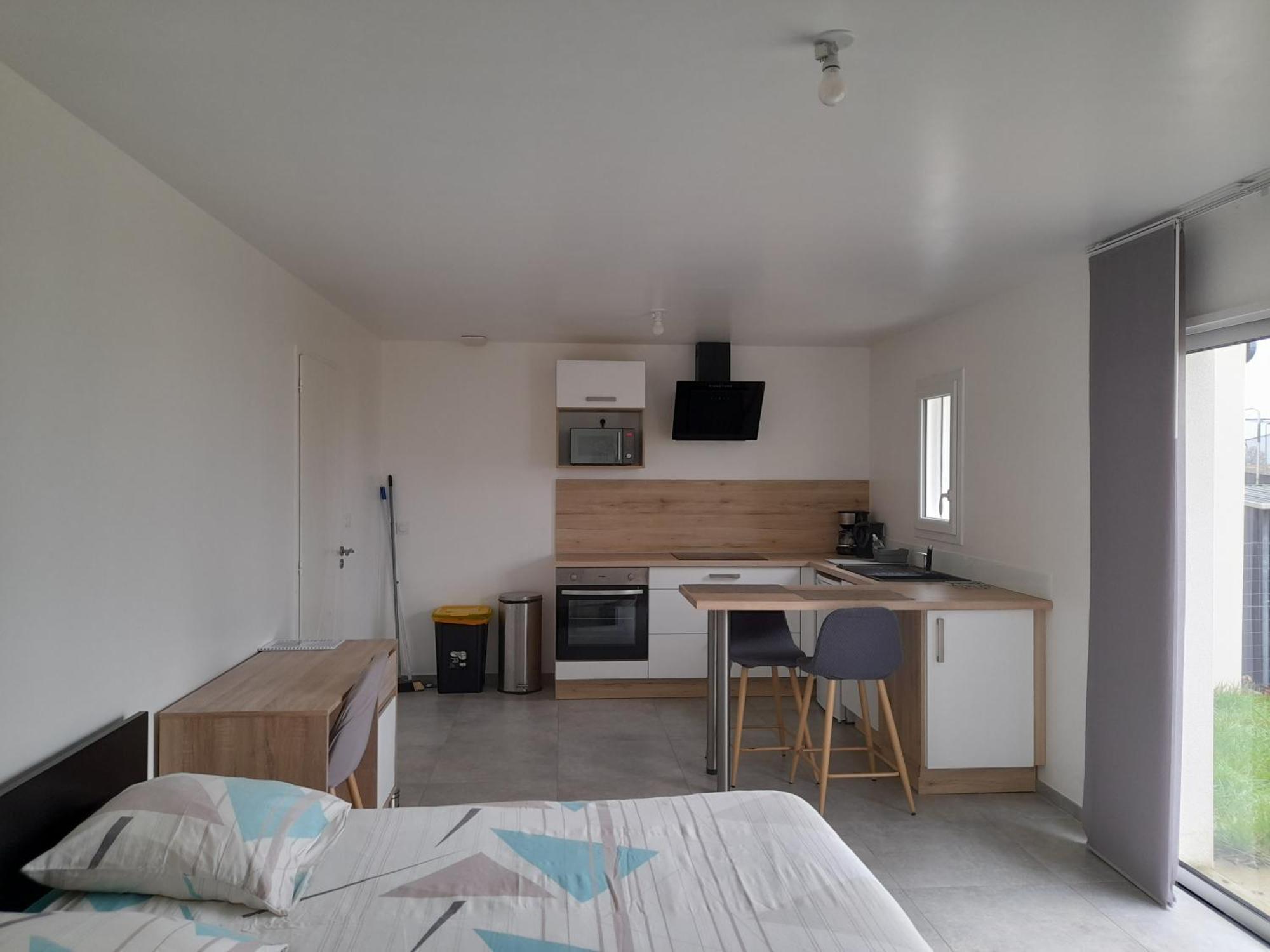 Studio Lumineux Avec Terrasse La Roche-sur-Yon Exteriör bild