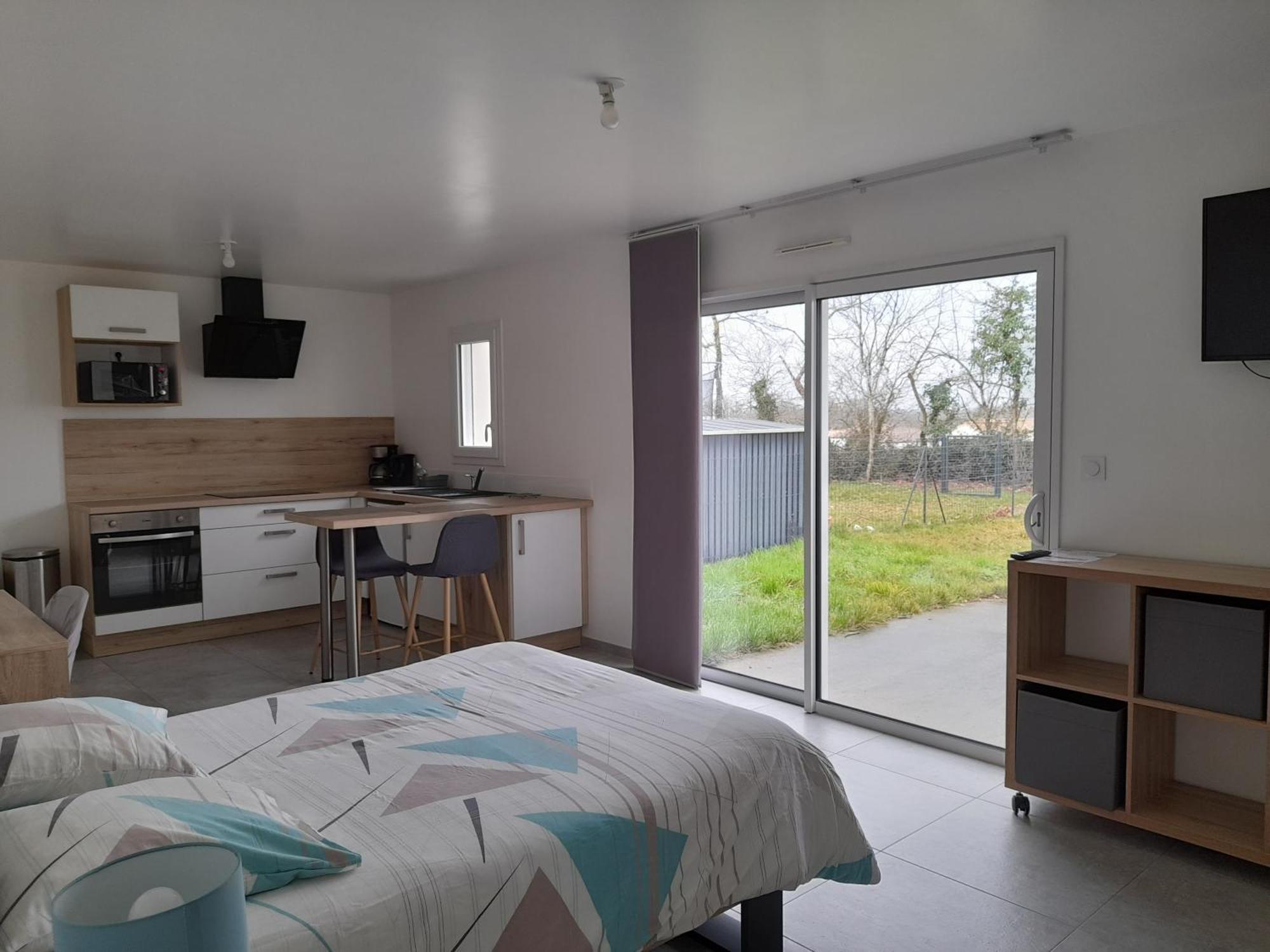 Studio Lumineux Avec Terrasse La Roche-sur-Yon Exteriör bild